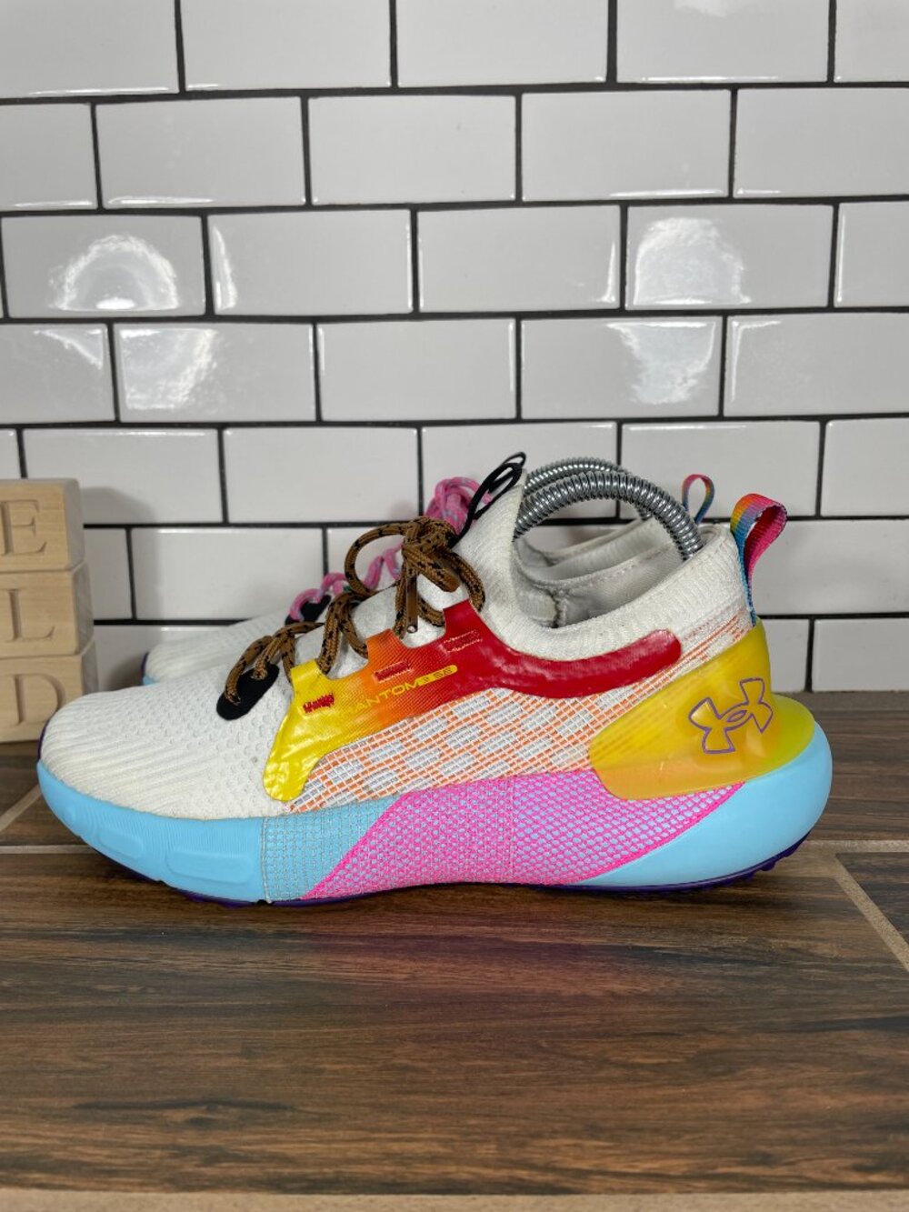 Under Armour HOVR Phantom 3 SE Shoes Womens Size 7.5 Multicolor Pride Sneakers